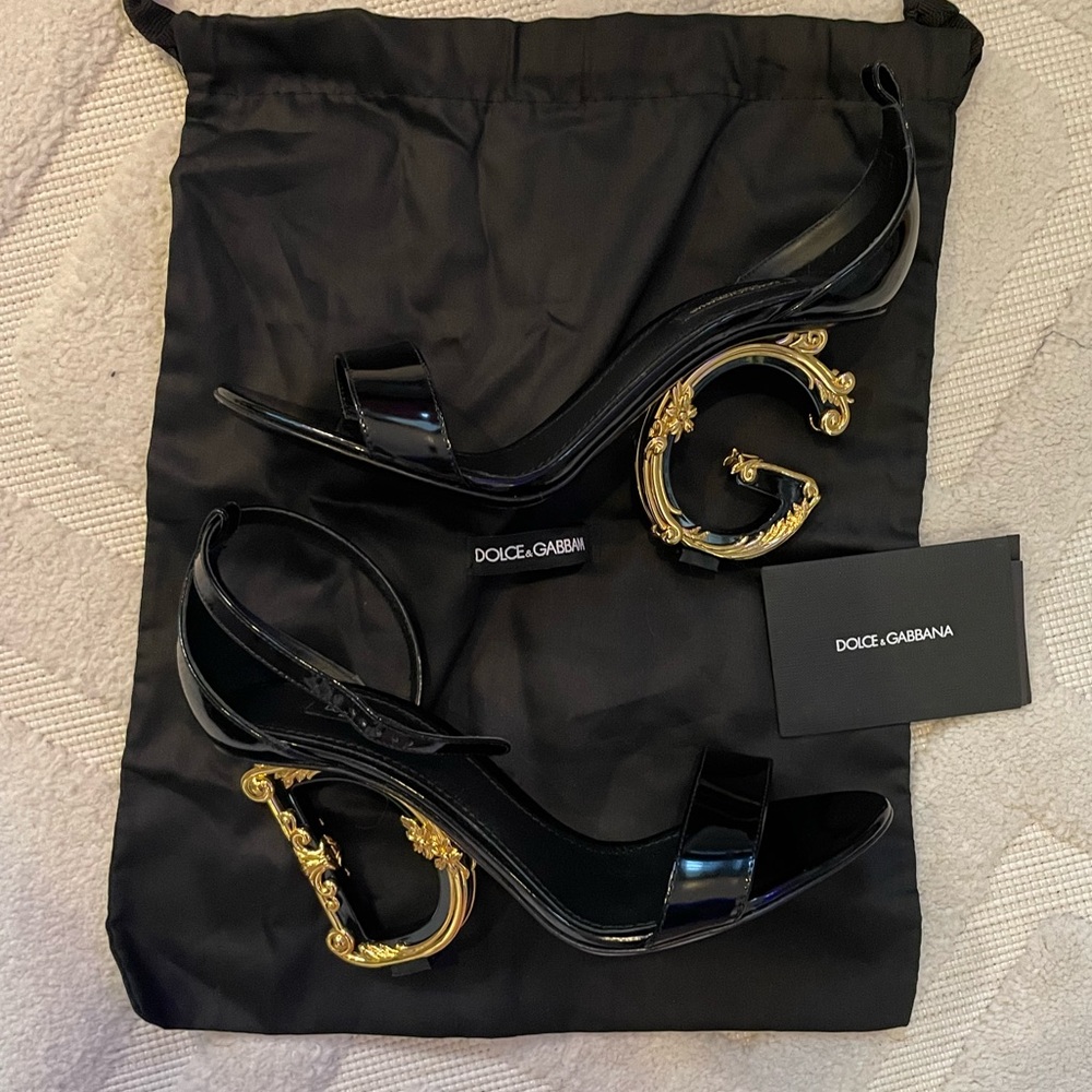 Dolce & Gabbana black D&G heels
